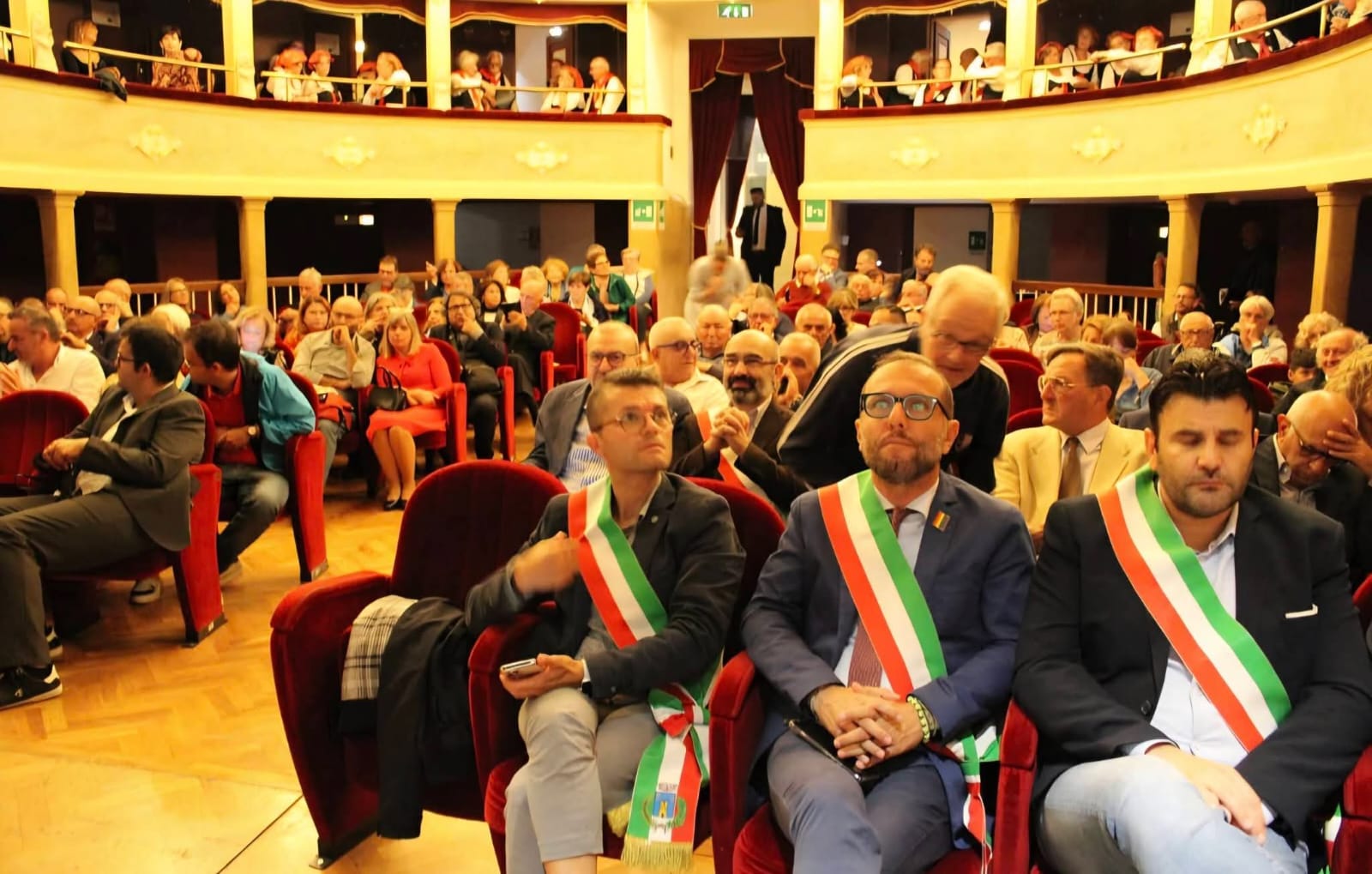 Pubblico e rappresentanti istituzionali della 32ª edizione 2025